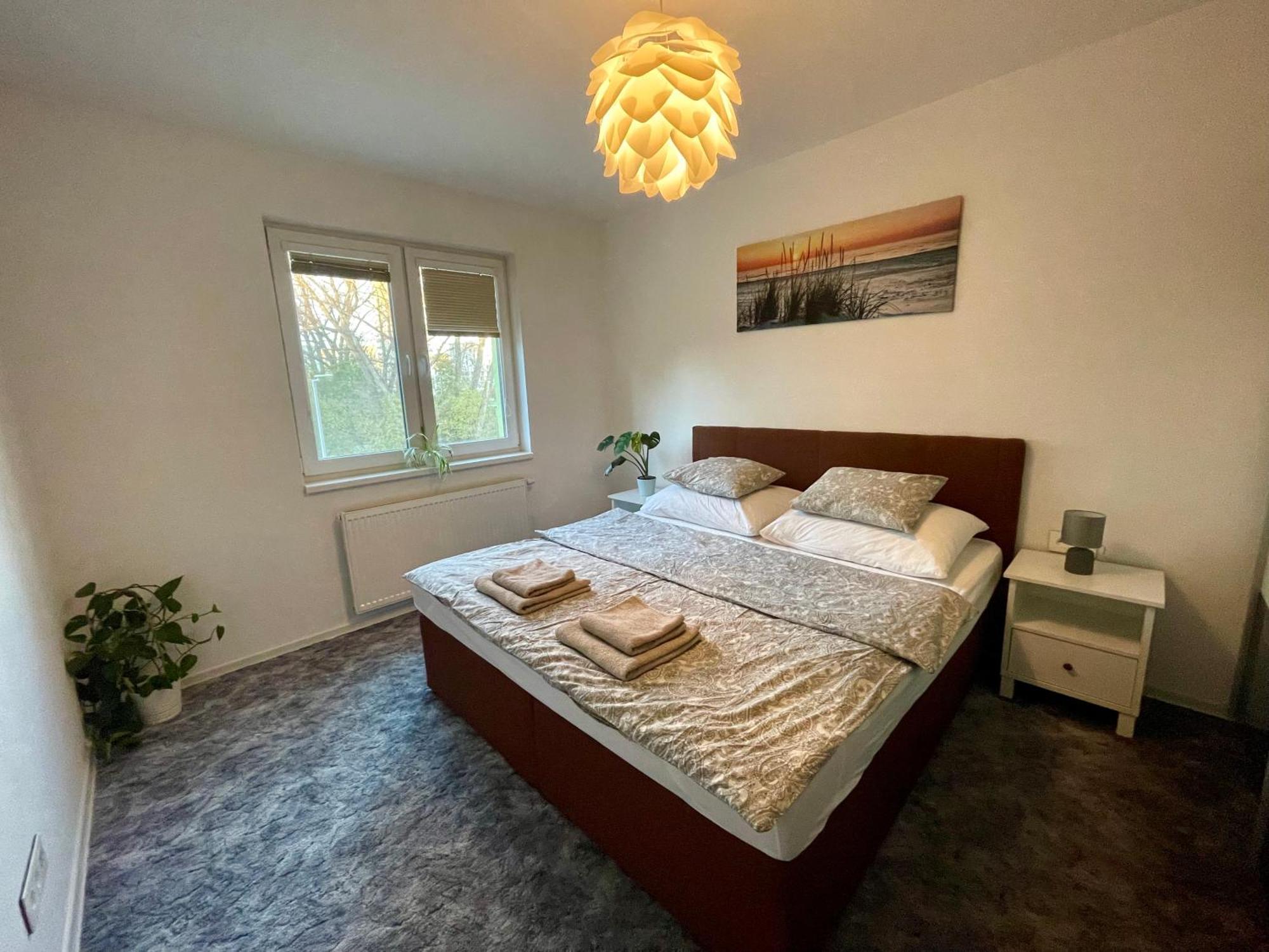 Rosnicka, Perfect Location With 24h Checkin, Balcony, Ac & Free Parking Appartamento Bratislava