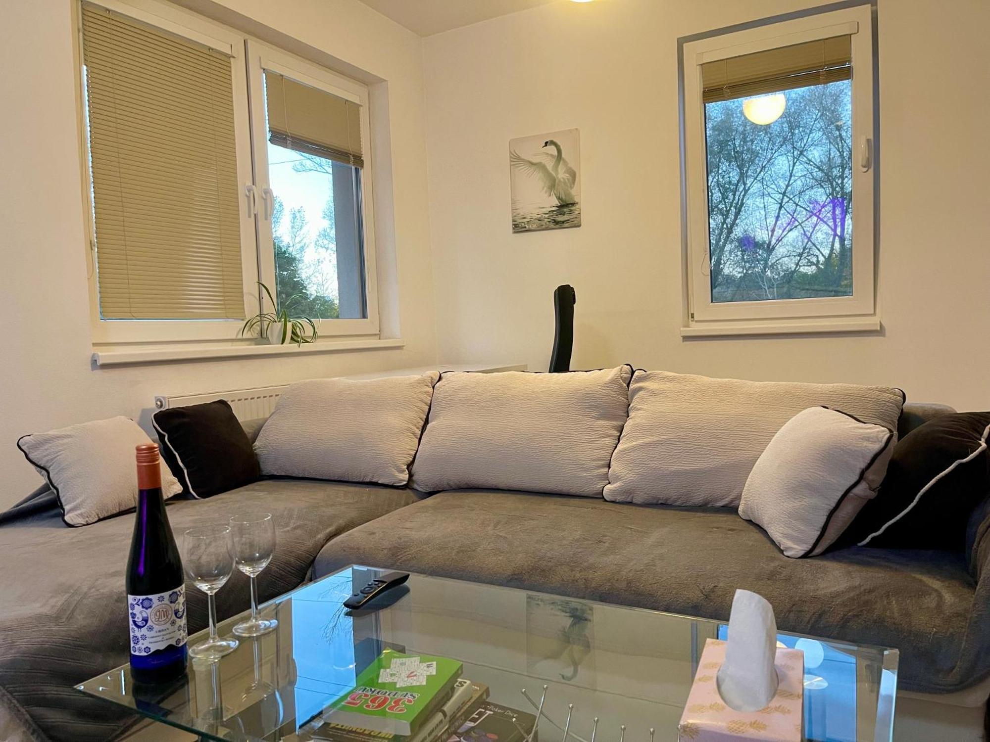 Rosnicka, Perfect Location With 24h Checkin, Balcony, Ac & Free Parking Apartmán *