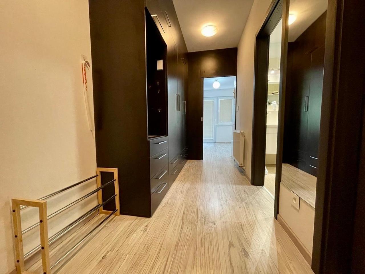 Rosnicka, Perfect Location With 24h Checkin, Balcony, Ac & Free Parking Apartmán *